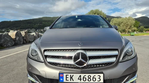 MERCEDES-BENZ B 250 e