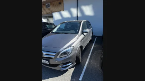 MERCEDES-BENZ B 250 e