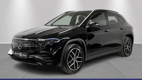 MERCEDES-BENZ EQA 300 4MATIC 4MATIC AMG | Panorama | AdCruise | Hengerfeste