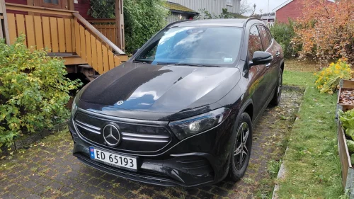 MERCEDES-BENZ EQA 300 4MATIC