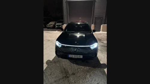 MERCEDES-BENZ EQA 300 4MATIC AMG, black edition