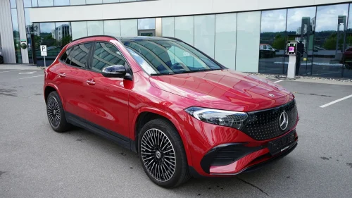 MERCEDES-BENZ EQA 300 4MATIC 4MATIC – AMG Line / spesielt godt utstyrt !