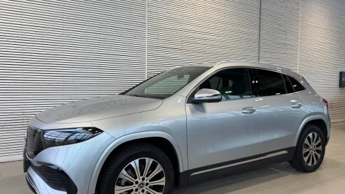 MERCEDES-BENZ EQA 300 4MATIC 4MATIC AMG EDITION/NAVI/360 KAMERA/19"/H.FESTE/"SOM NY"