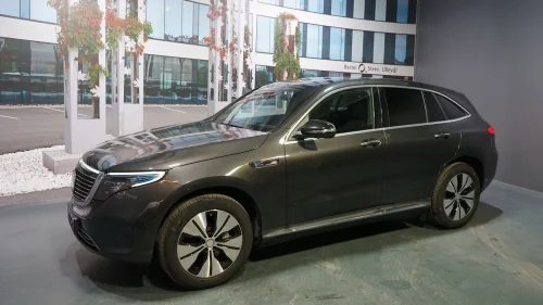 MERCEDES-BENZ EQC 400 4MATIC 4Matic / mye fint utstyr !