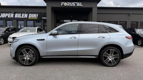 MERCEDES-BENZ EQC 400 4MATIC 4MATIC /Burmester/Takluke/El.krok/ACC/Lav km!