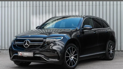 MERCEDES-BENZ EQC 400 4MATIC 4 MATIC AMG Distronic Keyless 360 Hengerfeste mm