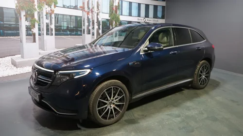 MERCEDES-BENZ EQC 400 4MATIC 400 4Matic AMG / Premium plus / mye fint utstyr