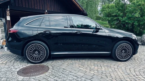 MERCEDES-BENZ EQC 400 4MATIC AMGx2 Advanced Premium Plus - 1 eier - 21’’ - Soltak++
