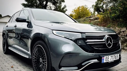 MERCEDES-BENZ EQC 400 4MATIC 4MATIC, 2xAMG, Premium+, HUD, soltak, rattv., 1 eier