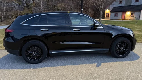 MERCEDES-BENZ EQC 400 4MATIC AMG Premium Plus, hengerfeste, head-up, takluke