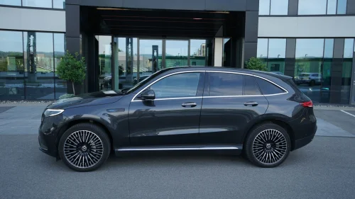 MERCEDES-BENZ EQC 400 4MATIC 4 Matic AMG godt utstyrt