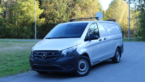 MERCEDES-BENZ eVito eVito LANG NAVI DAB R-KAMERA TAKSTATIV 2XDØR 3 SETER ++