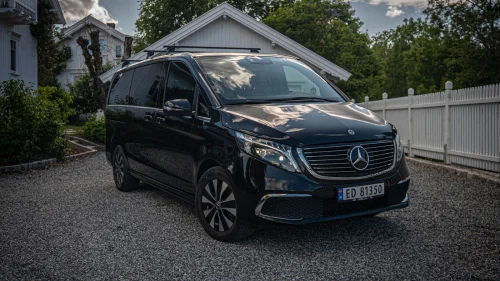 MERCEDES-BENZ EQV 300 Avantgarde - el-7-seter - luksus og fleksibilitet