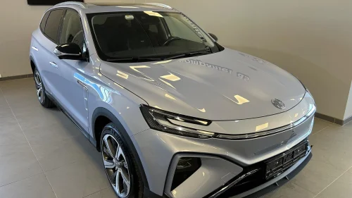 MG Marvel R Electric Performance/AWD/Skinn/Panorama/App/