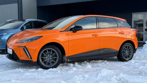 MG MG 4 ELECTRIC FIZZY!! Luxury/64KWh/435Km/ACC/LKA/ELK