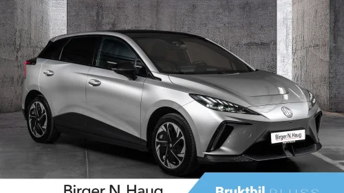 MG MG 4 ELECTRIC Luxury LANG REKKEVIDDE | 7 ÅRS GARANTI | S+Vhjul