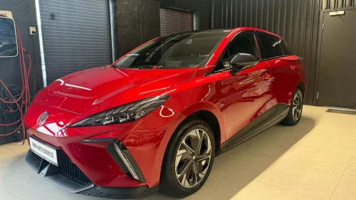 MG MG 4 ELECTRIC |64Kwh Luxury |Norsk|Servicer fulgt