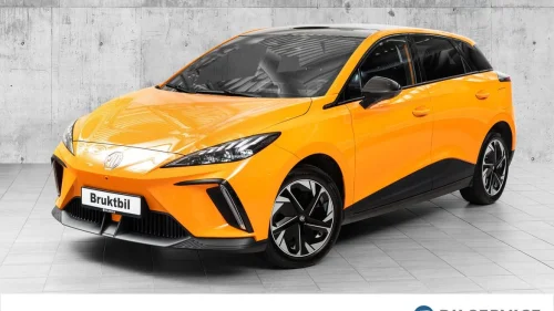 MG MG 4 ELECTRIC Orange&Black*360kamera *2.939,- mnd, kontant 10.000,-