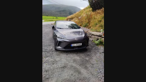 MG MG4 Electric Trophy Extended Range