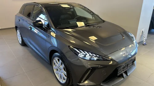 MG MG4 Electric Luxury/450kmWLTP/Tilhengerfeste/App/360kamera/varme i r