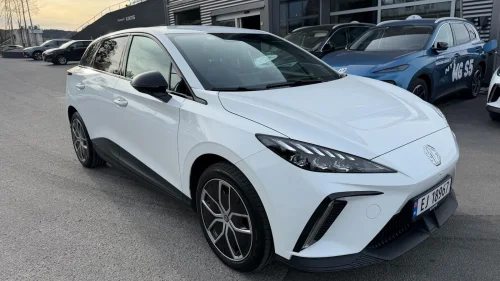 MG MG4 Electric Luxury 64KWh 435KM 204HK iSMART 360Kamera Keyless+