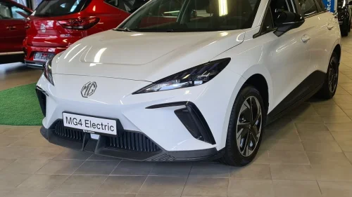 MG MG4 Electric Standard ACC/Navi/DAB/7år Nybilgaranti/LED