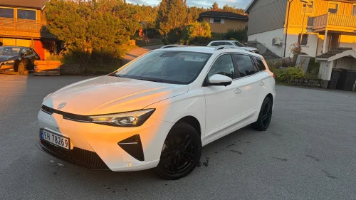 MG MG5 Electric Luxury