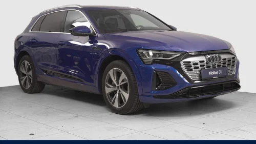 AUDI Q8 50 E TRON 50 s line plus Soltak,matrix,krok,HUD,150 000km garanti