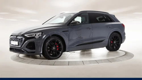 AUDI Q8 50 E TRON 50 S-Line