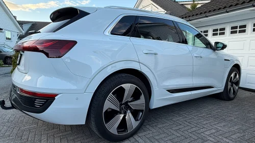 AUDI Q8 55 e-tron 55 quattro S line Limited Plus