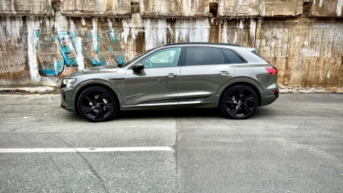 AUDI Q8 50 E TRON 50 Adv Plus S-line, B&O, headup, Softclose, Matrix, 22’