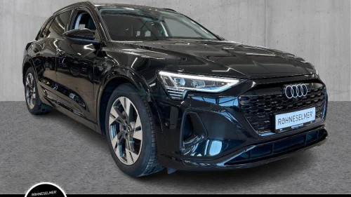 AUDI Q8 50 E TRON 50 Advanced / NY service / B&O / Hengerfeste