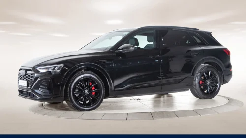 AUDI Q8 55 E TRON 55 S-Line Plus HUD|Matrix|B&O|Krok|360kamera|ACC