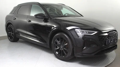 AUDI Q8 50 E TRON 50 Advanced Plus