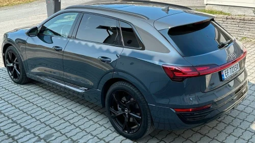 AUDI Q8 50 E TRON Sportback 50 quattro S line Limited