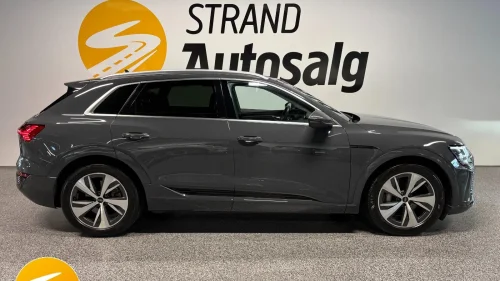 AUDI Q8 50 e-tron 50 quattro Advanced Norsk Krok Luft AdaptivCruise LED+