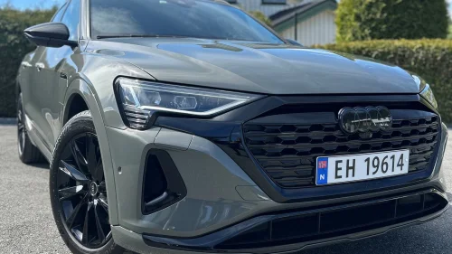 AUDI Q8 50 E TRON 50 Advanced Plus
