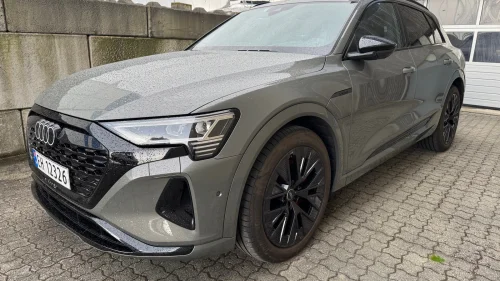 AUDI Q8 55 E TRON 55 Advanced Plus