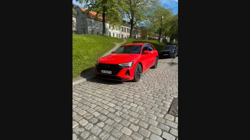 AUDI Q8 50 E TRON 50 Advanced Plus