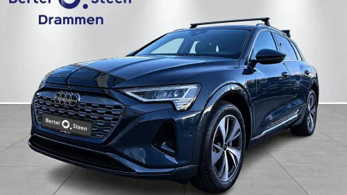 AUDI Q8 55 e-tron Advanced / Led / Hengerfeste /