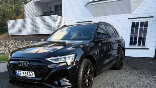 AUDI Q8 55 E TRON 55 Advanced Plus