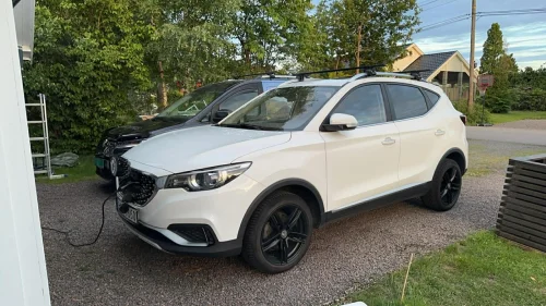MG ZS EV Luxury / ACC / Skinn / Carplay / R.kam / Soltak