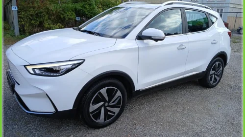 MG ZS EV 70KW 156HK LUXURY SKINN NAVI PANORAMTAK LED-LYS