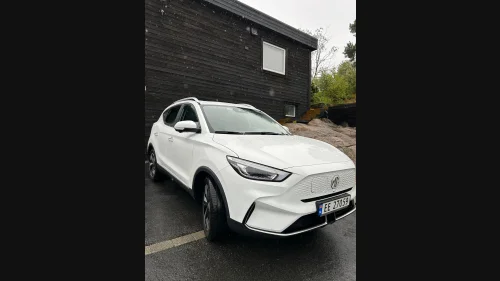 MG ZS EV Luxury Long Range
