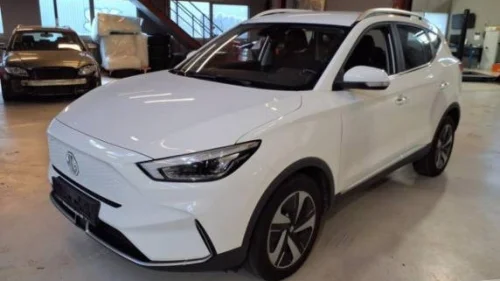 MG ZS EV 440 km rekkevidde/MG ismart app styring/Apple Carplay