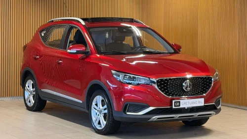 MG ZS EV LUXURY UTGAVE/PANO TAK/ ADP. CRUISE/CARPLAY/SKINN!
