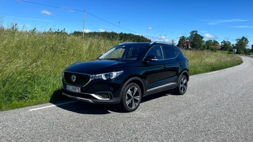 MG ZS EV Luxury 44 kWh/ Skinn / Panorama / Navi / CarPlay / ACC+