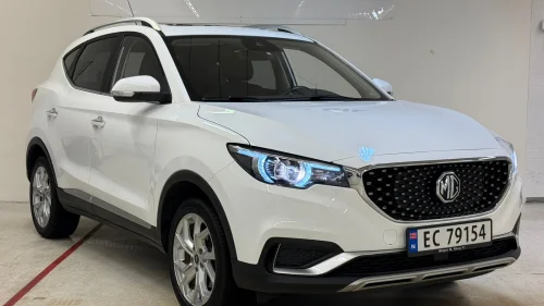 MG ZS EV LUXURY /LAV KM/ NYBILGARANTI / SKINN/ NAVI/ PANORAMTAK/