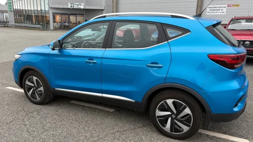MG ZS EV 70KW 156HK LUXURY KLIMA SKINN PANORAMATAK
