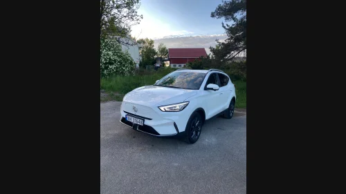 MG ZS EV Luxury Long Range